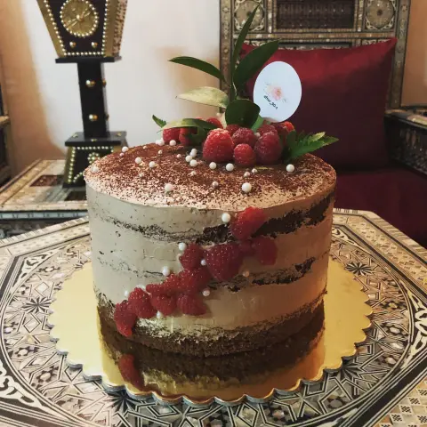 Love your cake as much as you can ♥️