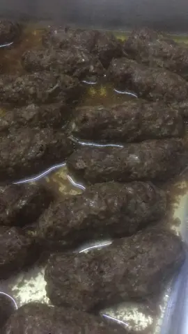 كباب مشوي في الفرن مع سلطه