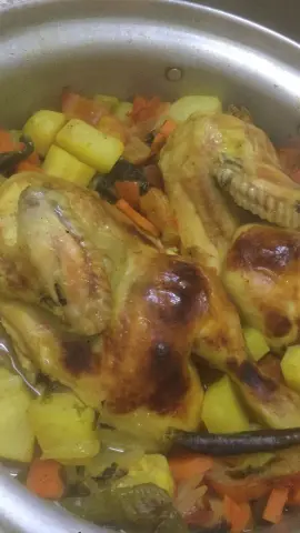 صينية دجاج مع خضار ورز ابيض