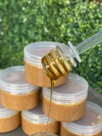 العسل طبيعي 100٪